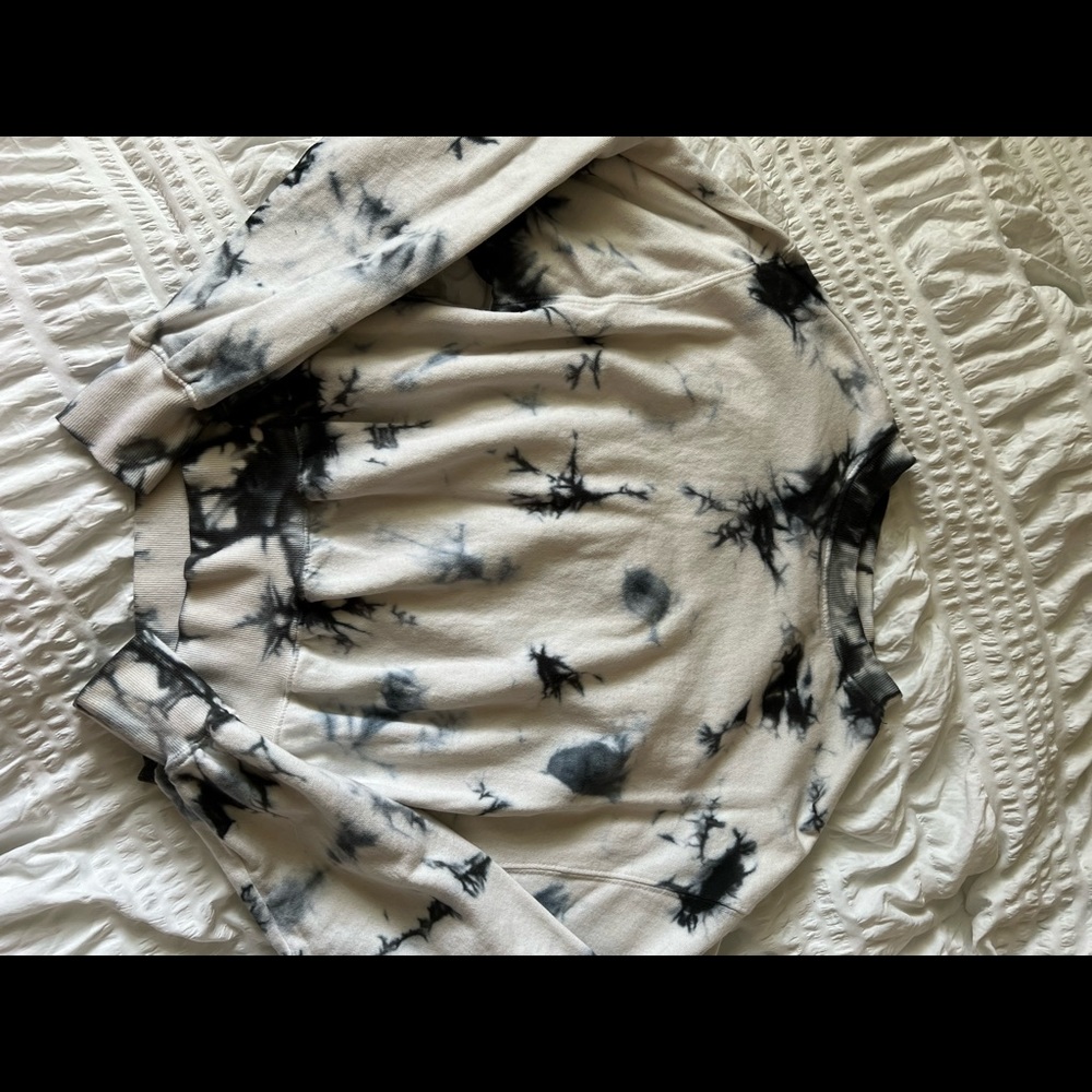 tie dye crew neck